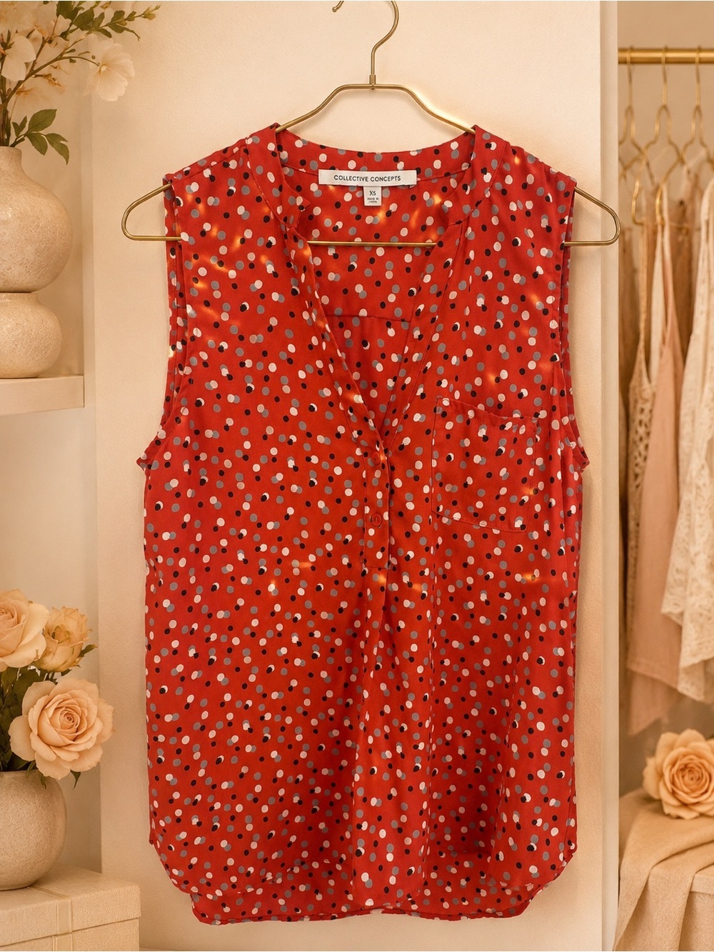 Collective Concepts XS Red Confetti Polka Dot Sleeveless V-Neck Blouse